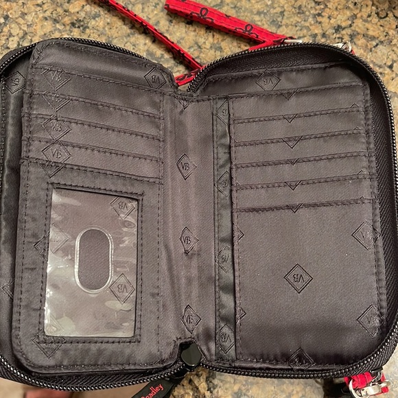 Vera Bradley UGA - Picture 3 of 8